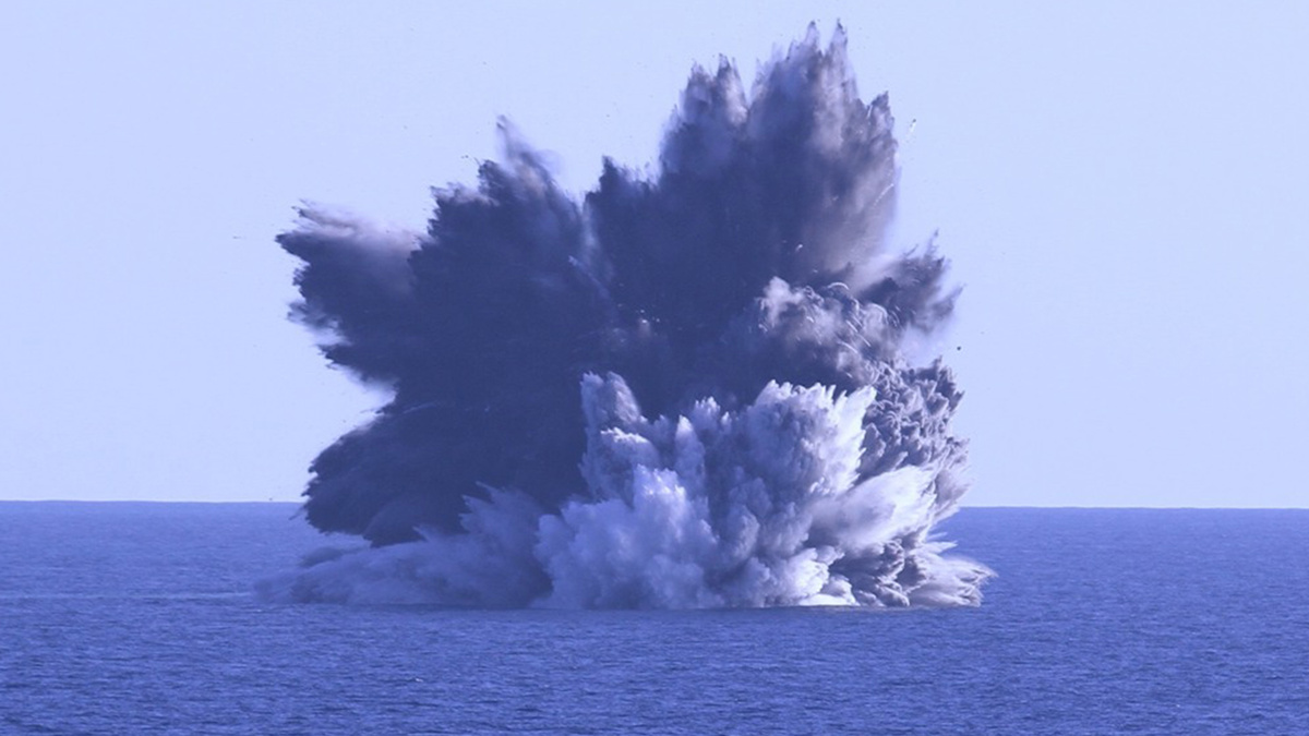 *Richard White/EYOS, The birth of an island: watching Kavachi volcano erupt, 24 июля 2014 г.