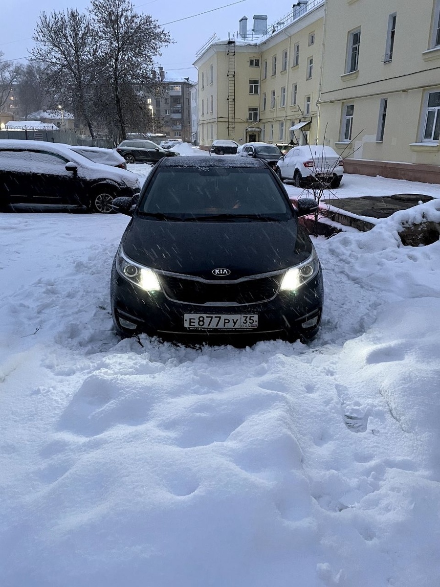 Раз встал вопрос о замене ламп в головной свет, чтобы не портить картину нужно было сочетание по испускаемому свету. Габариты, с них началось все, тут не чего сложного не было, выбор прост цоколь w5w. Ссылку вставлю ниже в посте.