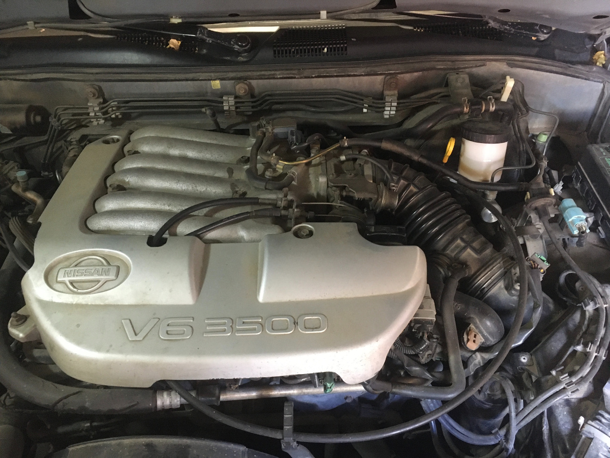 Иногда очень не просто добраться до самих свечей