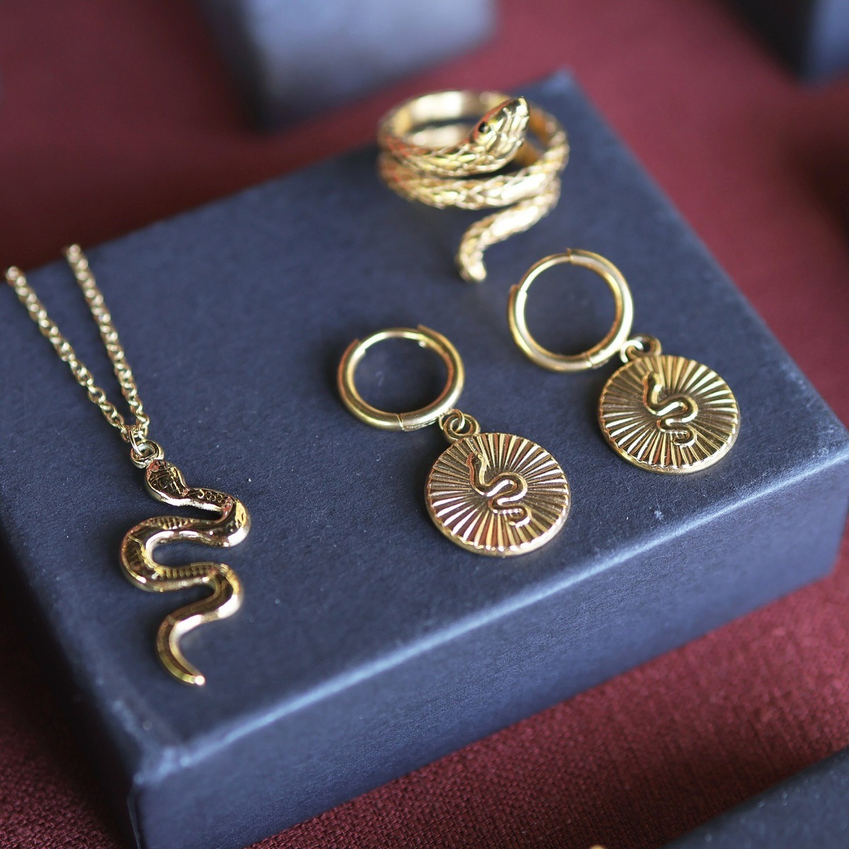    Фото: соцсети Minimalistic & Timeless Everyday Jewellery (@jin_jewellery_)