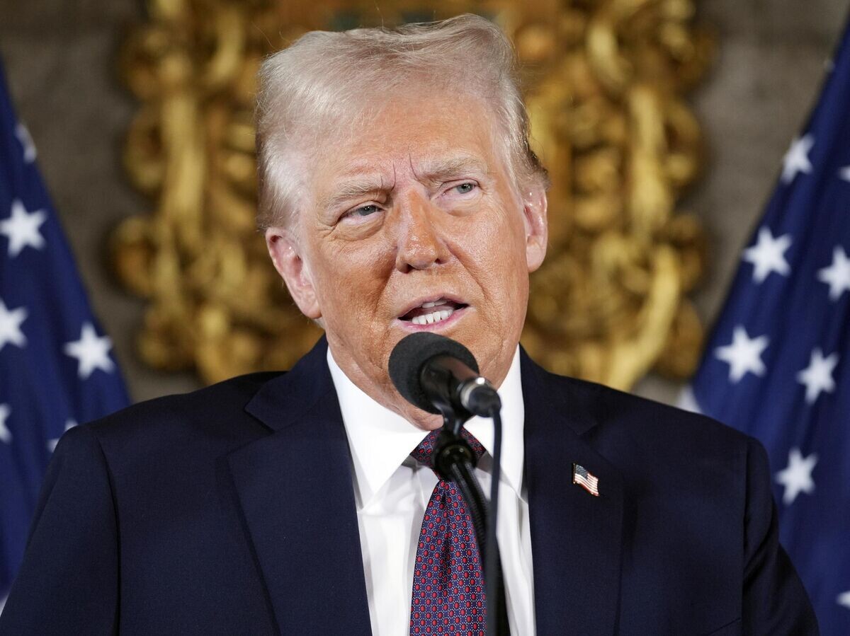    Избранный президент США Дональд Трамп во время пресс-конференции в Мар-а-Лаго© AP Photo / Evan Vucci