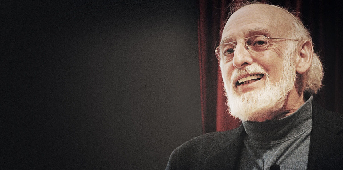 Джон Готтман (род. 1942) — заслуженный профессор психологии, известный по своей работе над темой семейной стабильности и анализа отношений через метод прямых наблюдений. Его многочисленные статьи и научные исследования были опубликованы в ведущих научных изданиях.