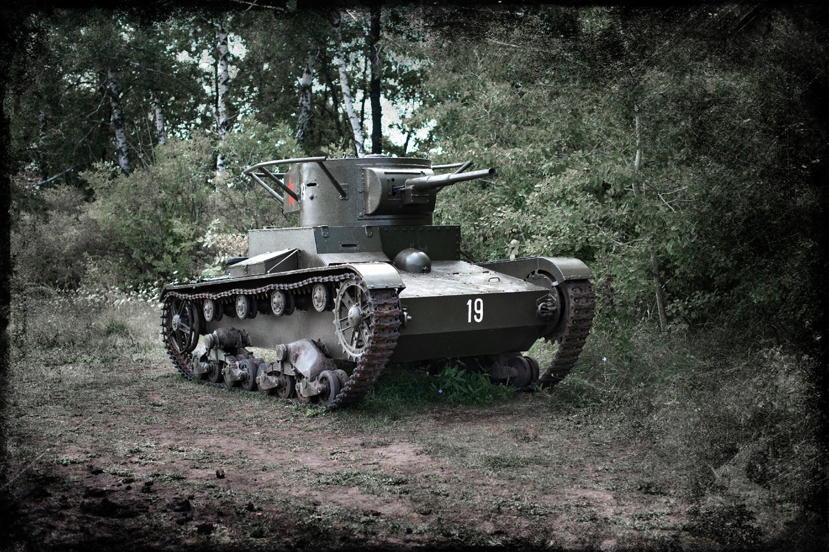 Т-26 легкий танк сопровождения.