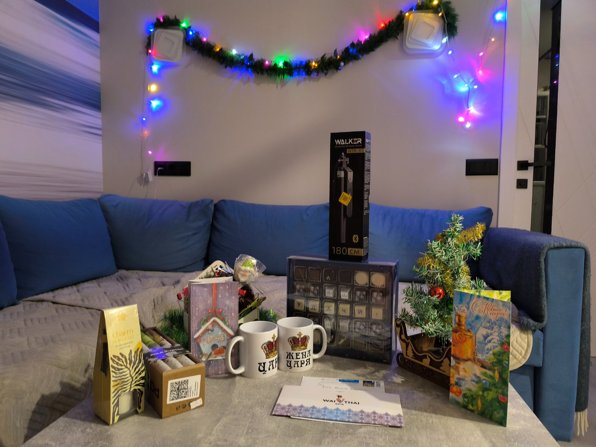 Это далеко не все, а пока не распакованные. Самый ценный - это штатив👍🥰