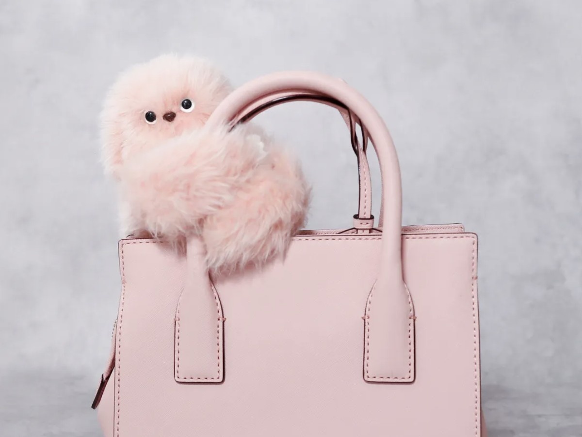    Пушистый робот от Yukai Engineering заменит брелок на сумке