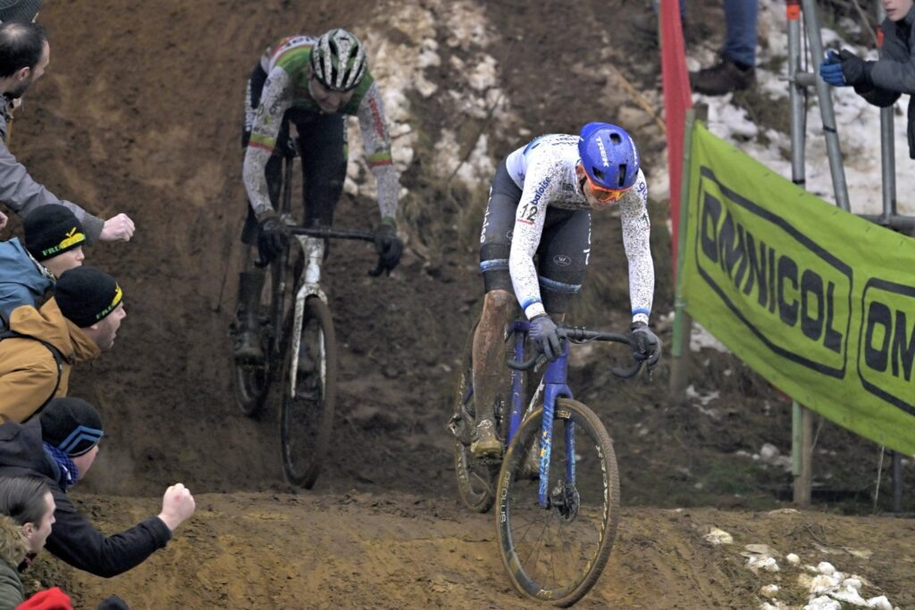    Тибо Нис / Zolder - Belgium - cycling - cyclisme - radsport - wielrennen - Nys Thibau pictured during the National Championships cyclo-cross men in Zolder - 11/01/ 2025 - Photo: Sebastien Smets/Cor Vos © 2025