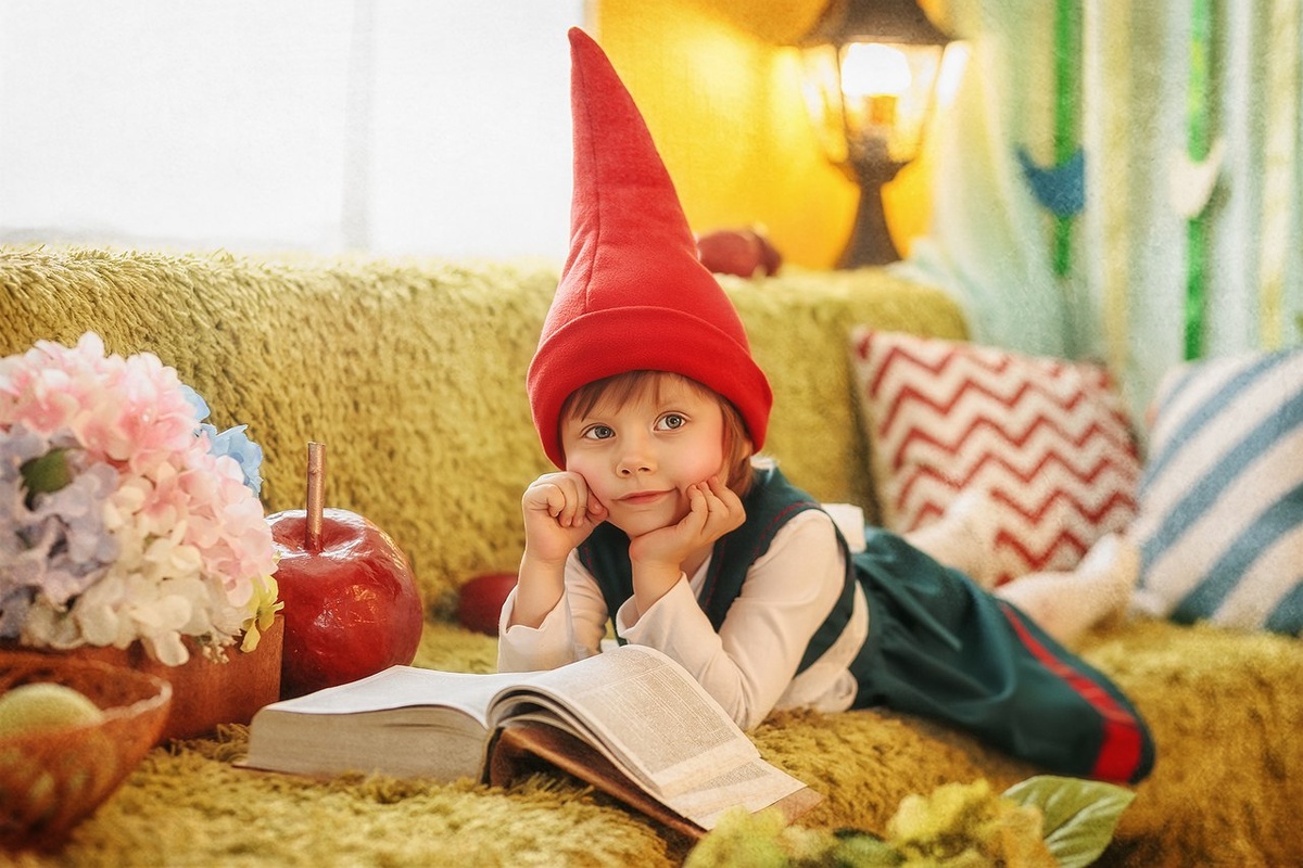 Мальчик гном