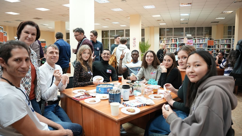 Итоговая встреча языковых клубов Cool Contrasts Clubs New Year Fest в НБ ТГУ