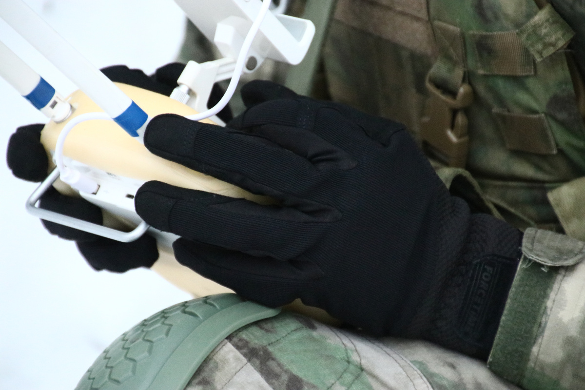 Перчатки бренда FORCE TIME