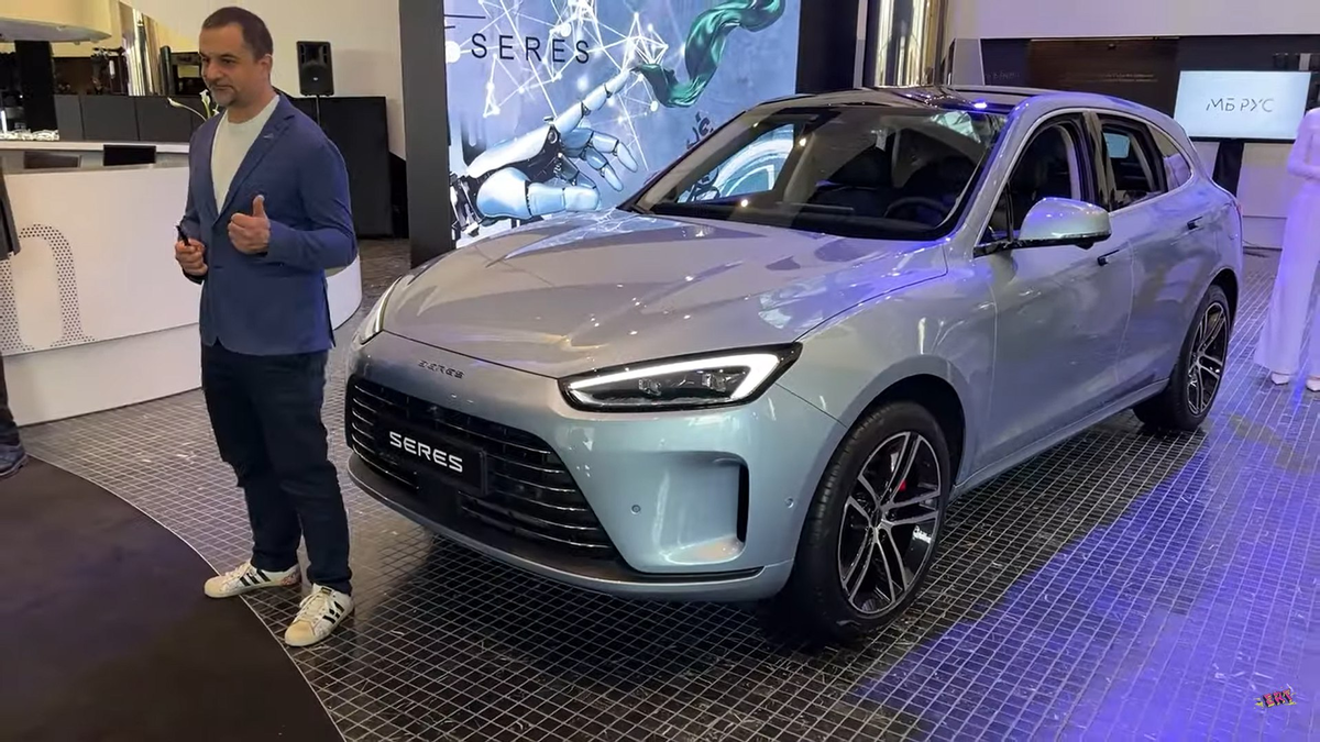 Seres Aito M5 - подзаряжаемый гибрид (PHEV) официально в России.