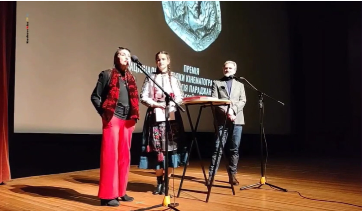     Лариса Кадочникова на премии. Источник: ren.tv Автор фото: Скриншот видео