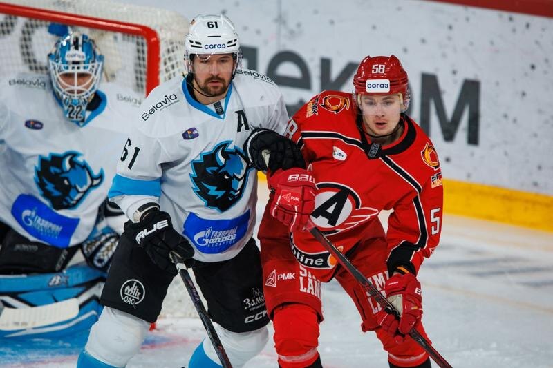    Фото: пресс-служба ХК «Автомобилист»/Работа спецбригад повлияла на исход матча