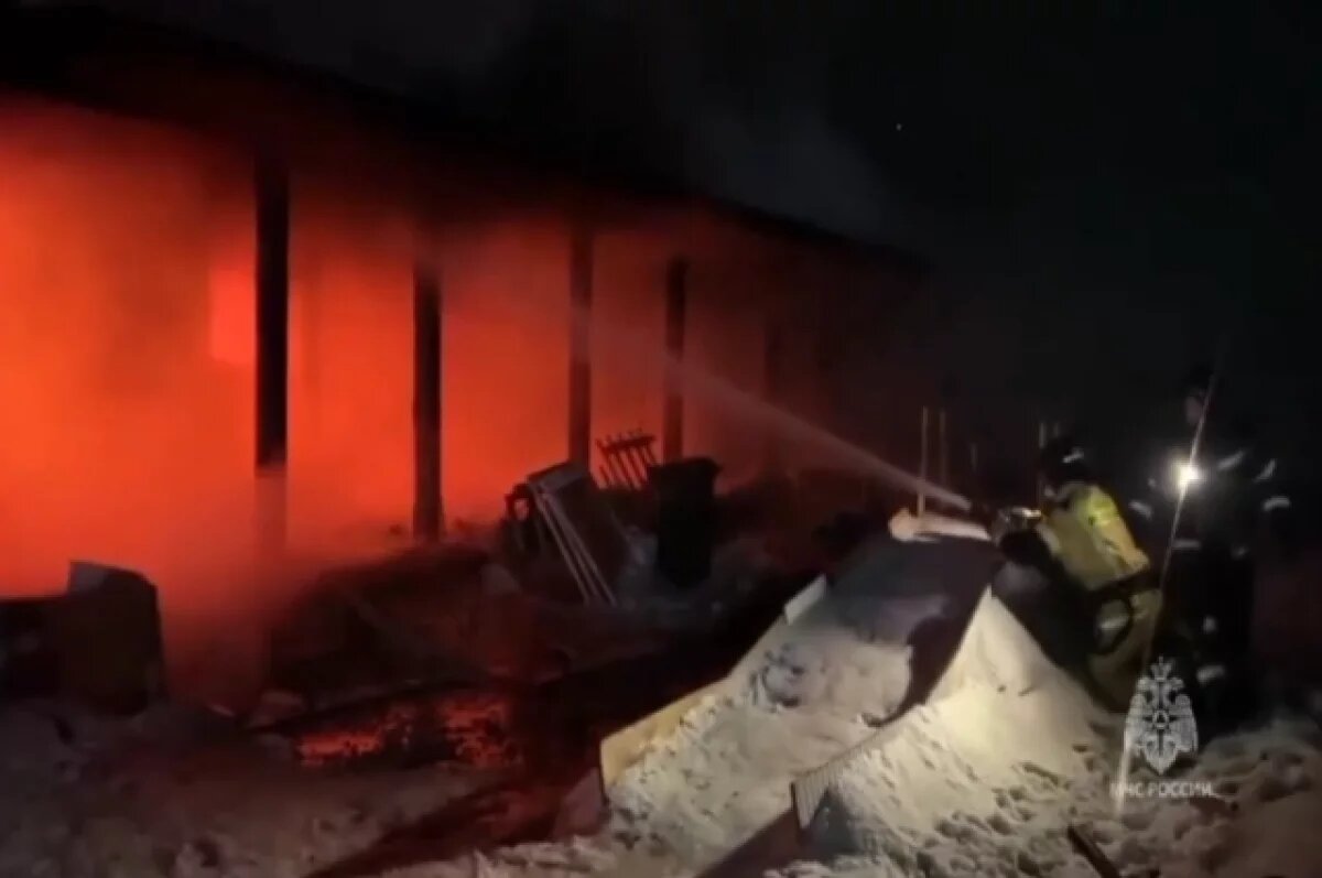    В Кургане семья осталась без жилья после пожара из-за гирлянды