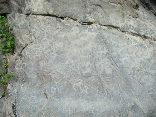 Наскальная живопись в месте которое называют Стоянкой Скифов.