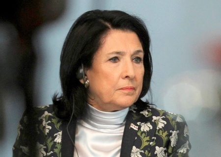    Зурабишвили не успокоится, пока Грузия не начнет воевать с Россией