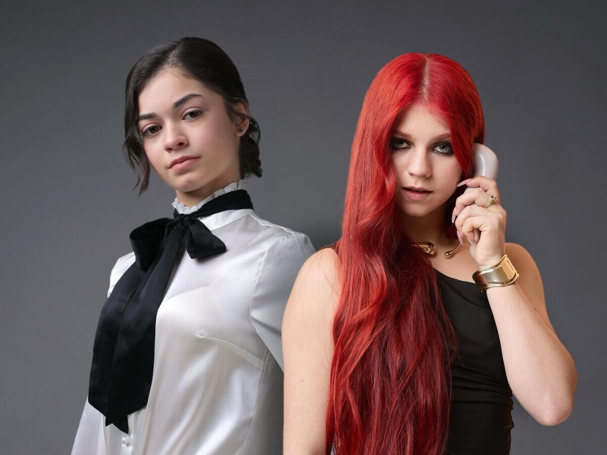    Аделия Петросян и Александра Трусова© Иллюстрация РИА Новости . РИА Новости / Алексей Никольский, Социальные сети Александры Трусовой