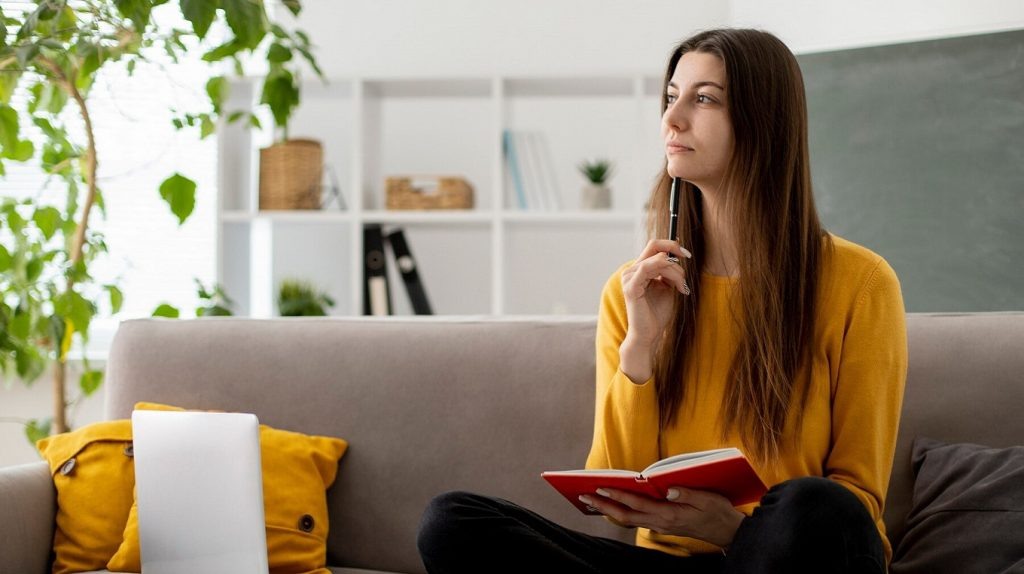     Магия вечера и еще 3 практики саморазвития, которые стоит попробовать в Новом году Антон Бахарев