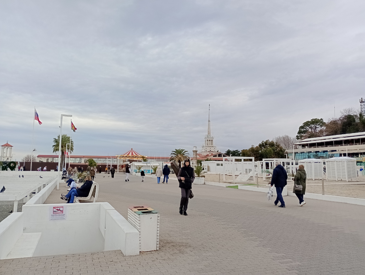 Набережная Сочи, январь 2025, фото автора