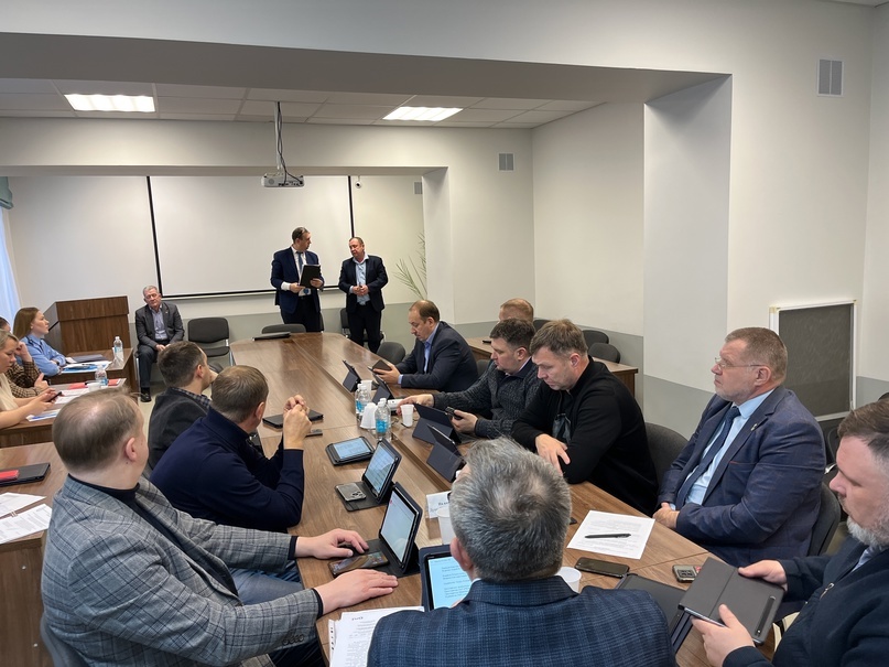 Комитет по городскому хозяйству и муниципальной собственности заслушал информацию энергетиков о проведённой в посёлке Станционный-Полевской работе по повышению надёжности энергосетевого хозяйства, изучил проблемы и дал администрации округа рекомендации