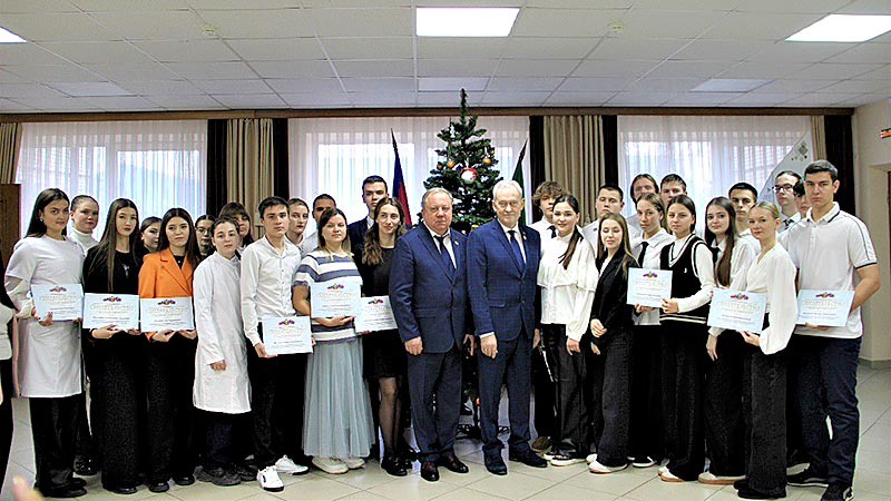    Лучшим студентам – стипендии губернатора Кубани