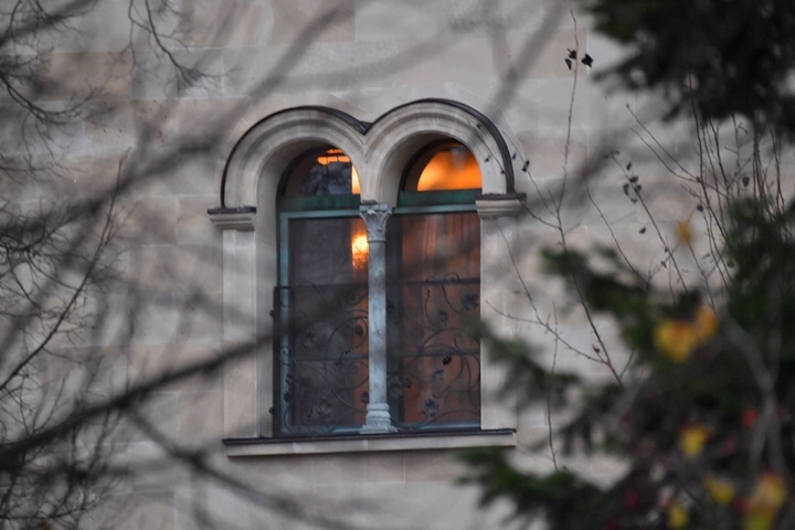 В дом предпринимателя ворвались трое бандитов. Фото: Иван МАКЕЕВ. 