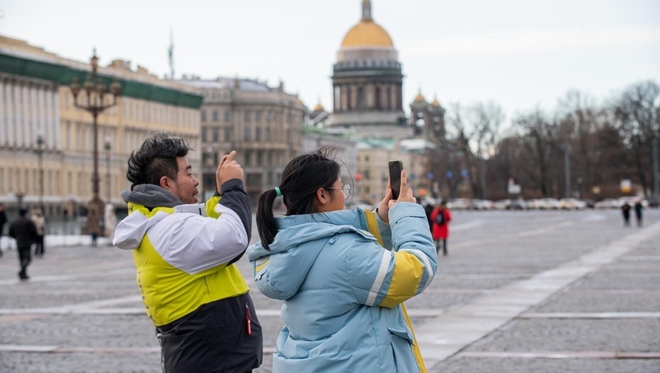   Китайские туристы в Петербурге. Иллюстрация. Автор фото: Ермохин Сергей/"ДП"