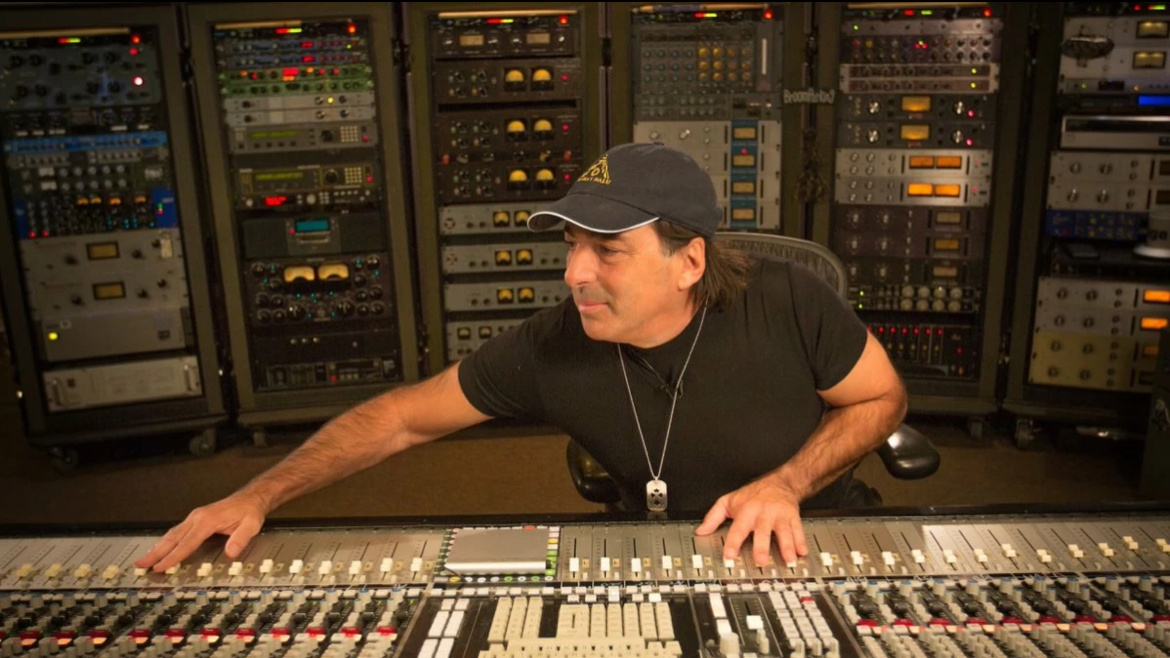 Крис Лорд-Элдж - американский микс инженер 