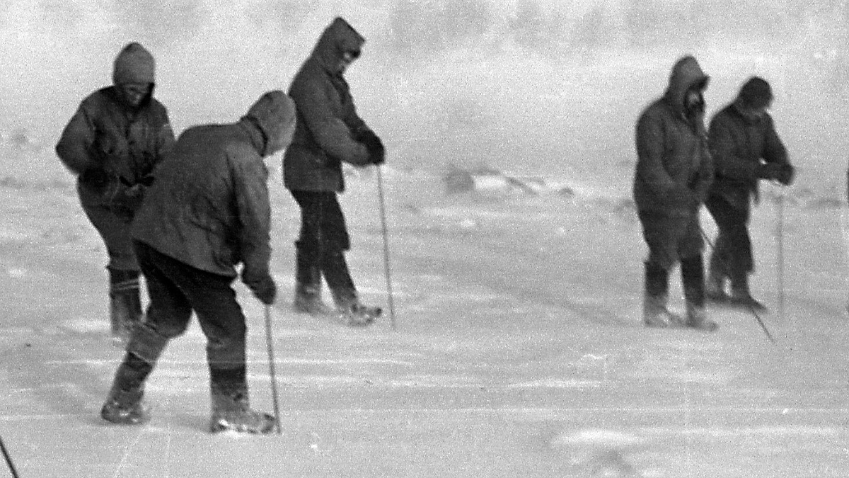 Поиски пропавших туристов из группы Игоря Дятлова.