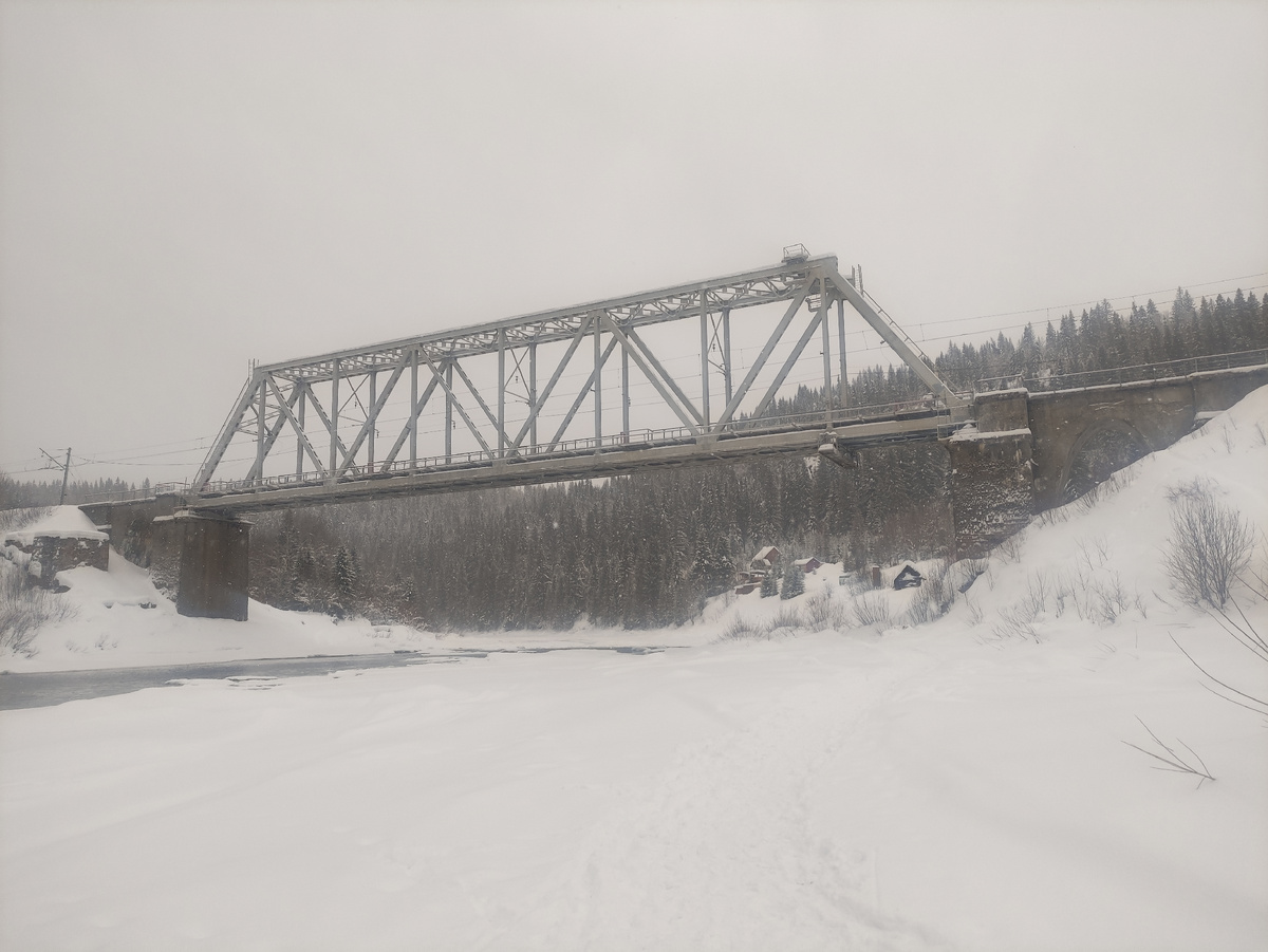 Мост - хороший ориентир. 