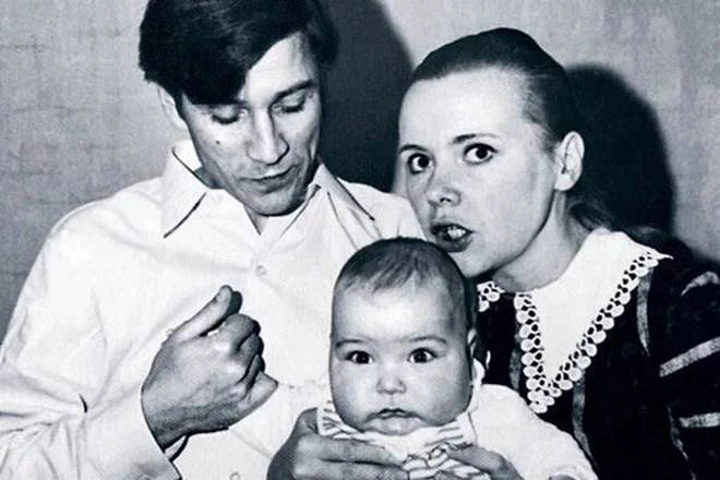 Юрий Гребенщиков с женой, актрисой Натальей Орловой, и сыном Кириллом
