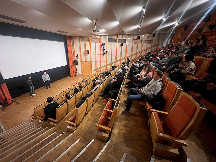 Листайте вправо, чтобы увидеть больше изображений