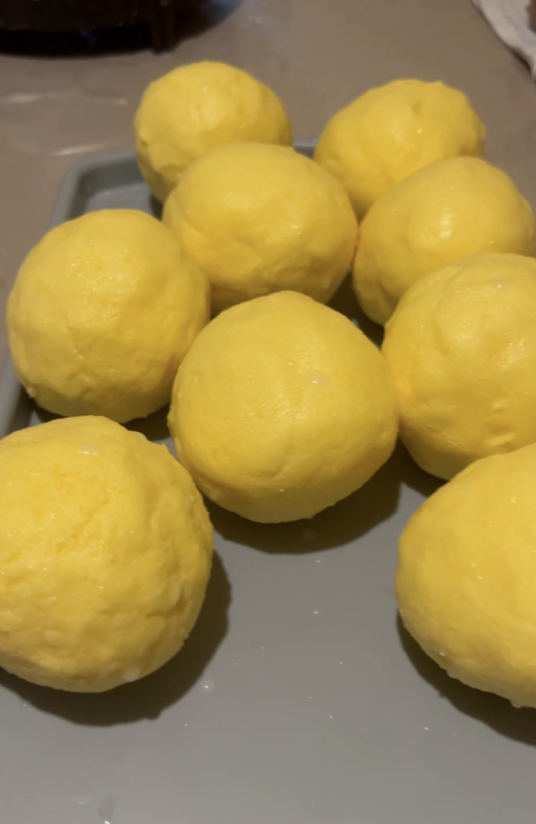 Масло у нас домашнее свое