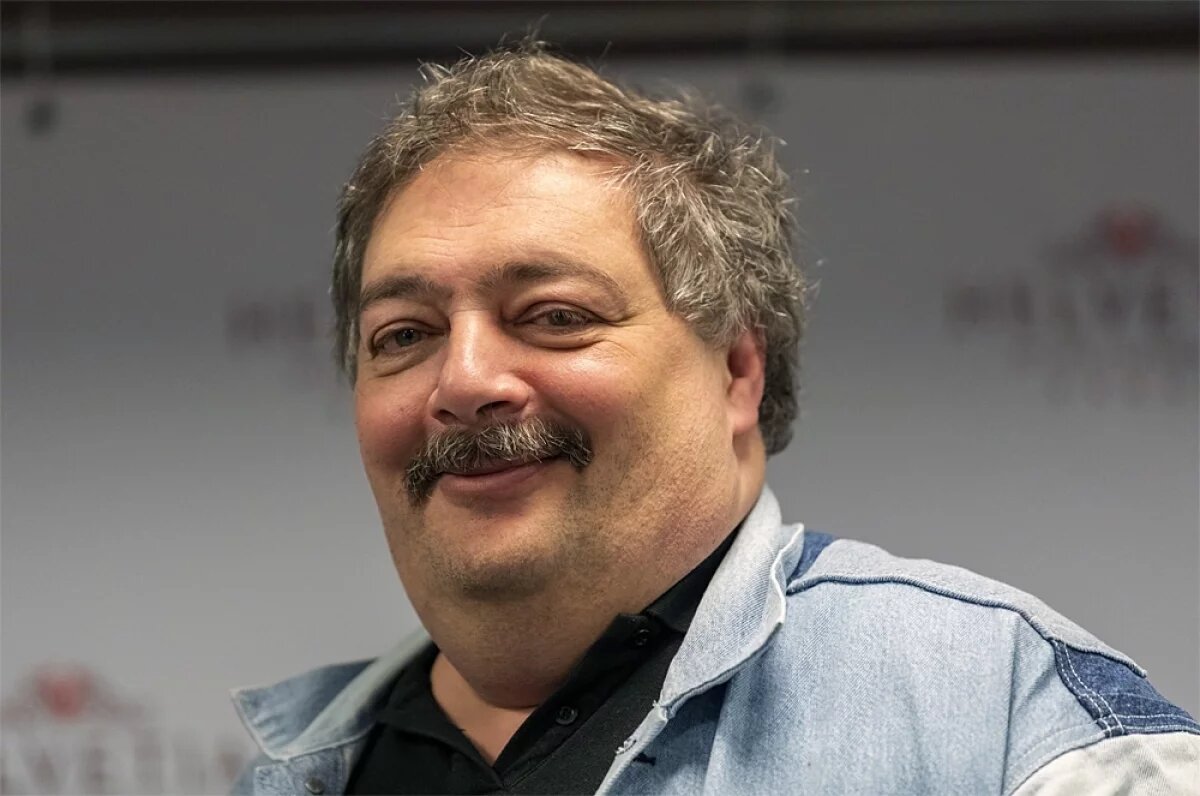    Дмитрий Быков.