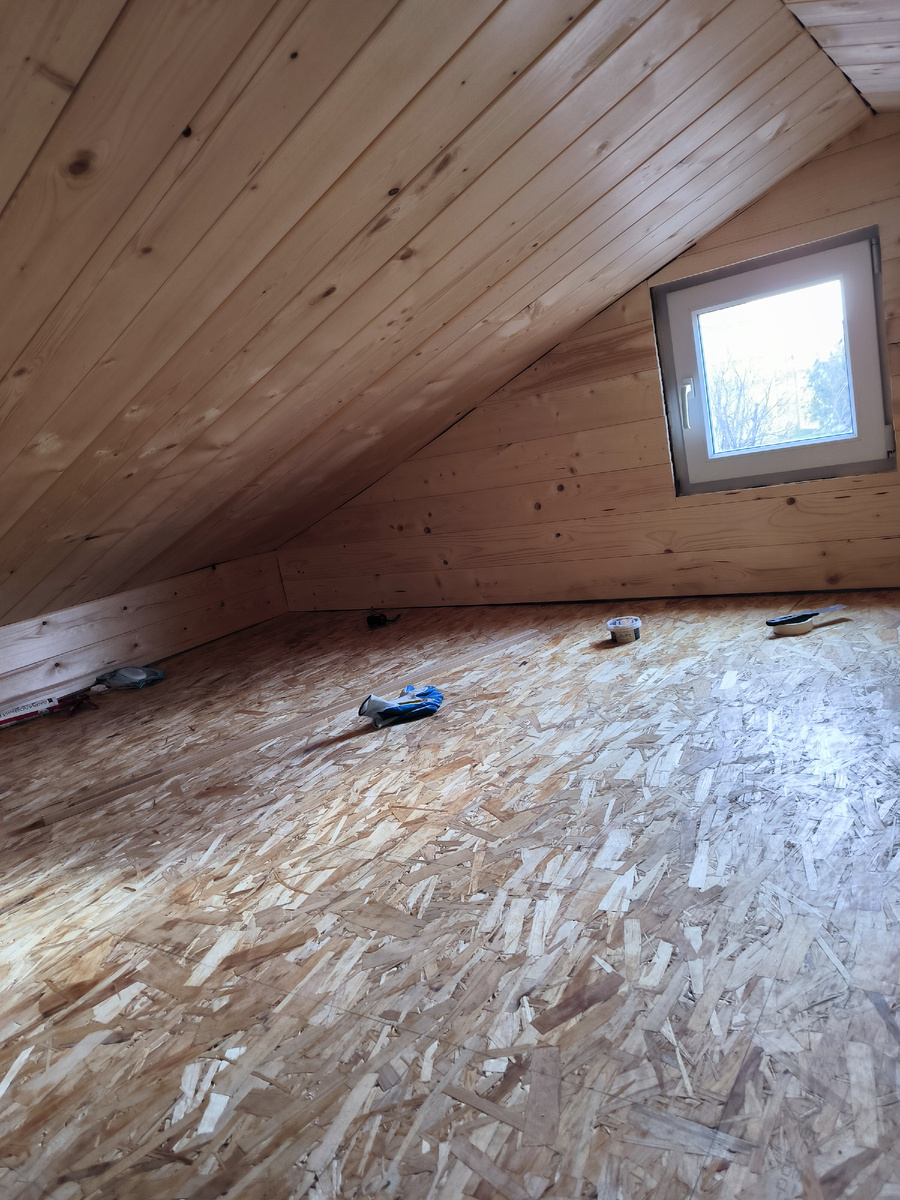  Стыки почти не заметны, но и их прошпаклевала 