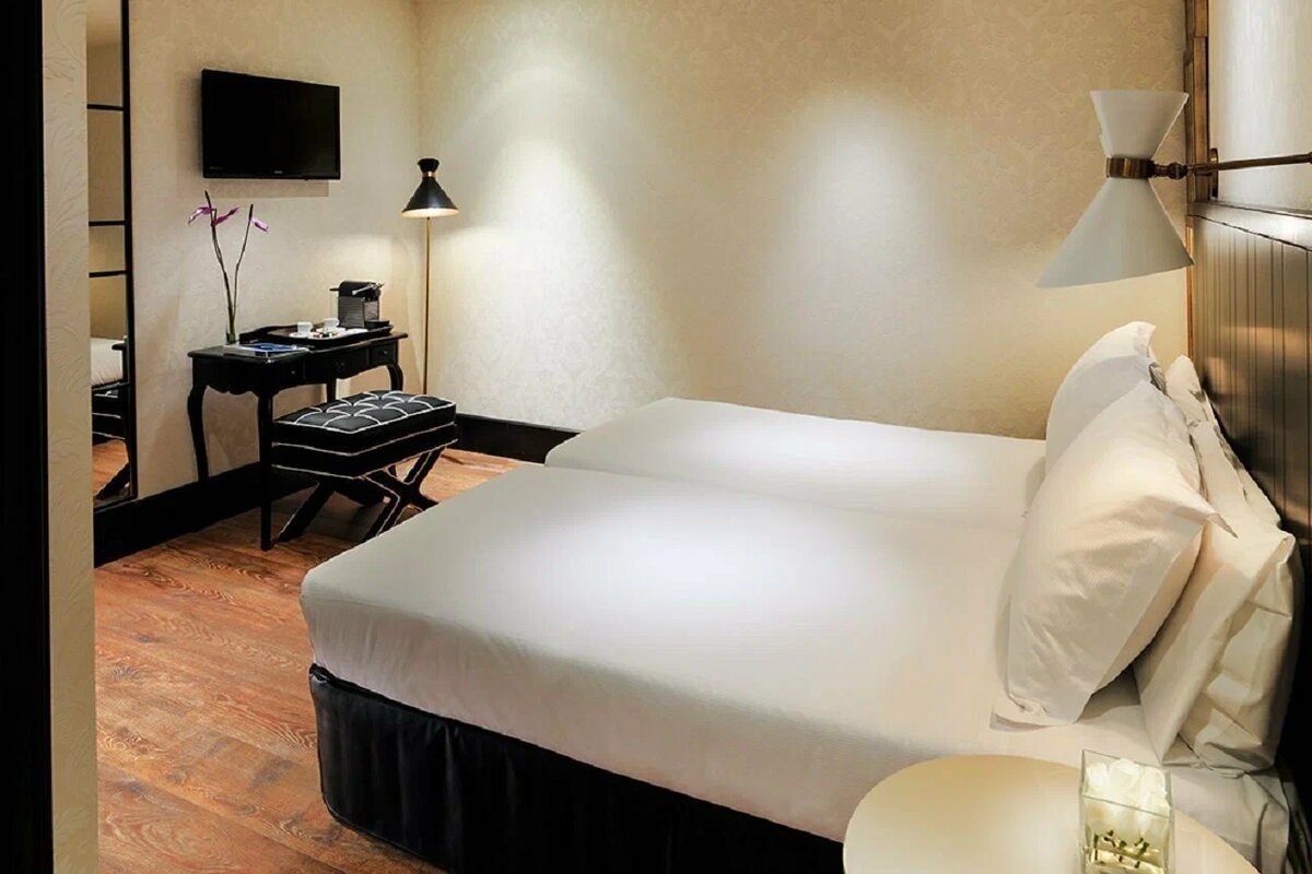 H10 Catalunya Plaza 3*