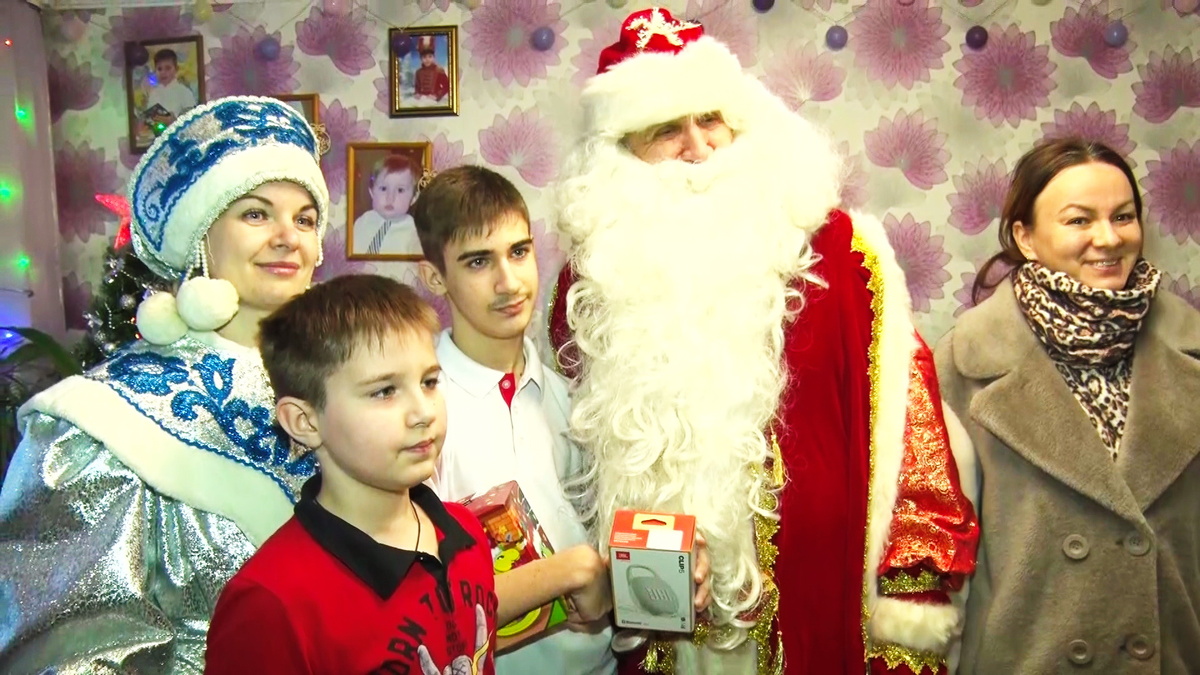    «Ёлка желаний» исполнила мечты двух подростков из Советского