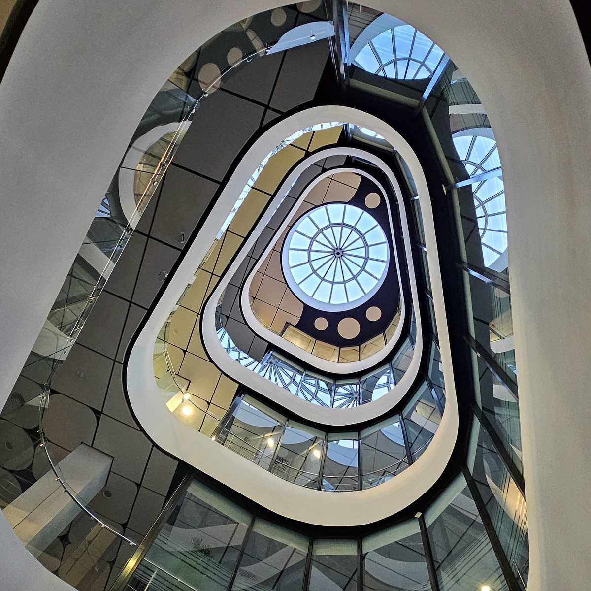 Фотка из атриума в новом офисе.