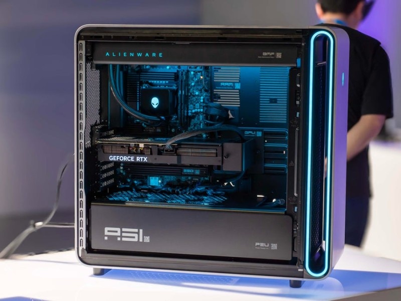    Alienware показала мощный десктопный ПК и ноутбуки Area 51