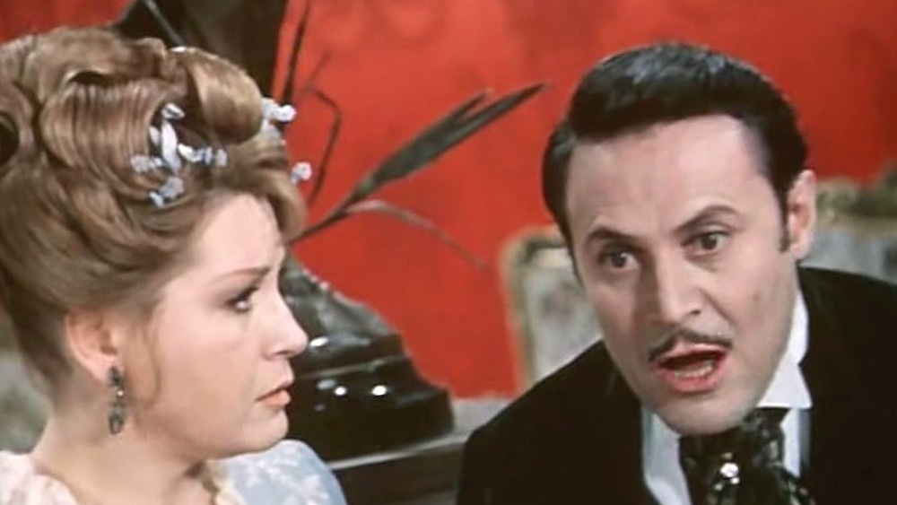 Кадр из фильма "Летучая мышь"