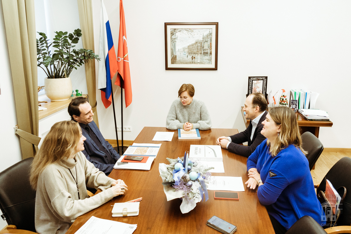 Слева направо: Надежда Акулова, Евгений Королев, Светлана Головина, Алексей Михайлов и Екатерина Козырева