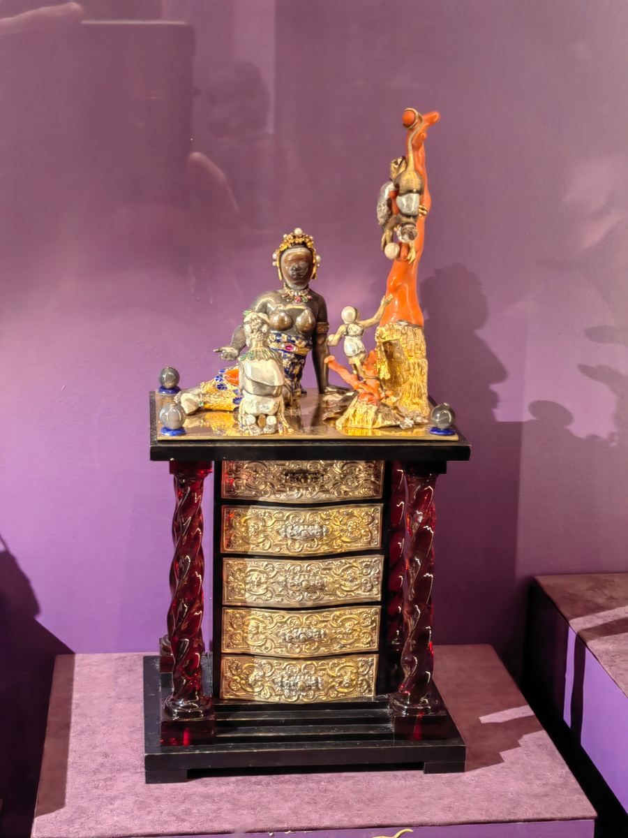 Настольный комодик (Западная европа первоя половина 19 столетия)