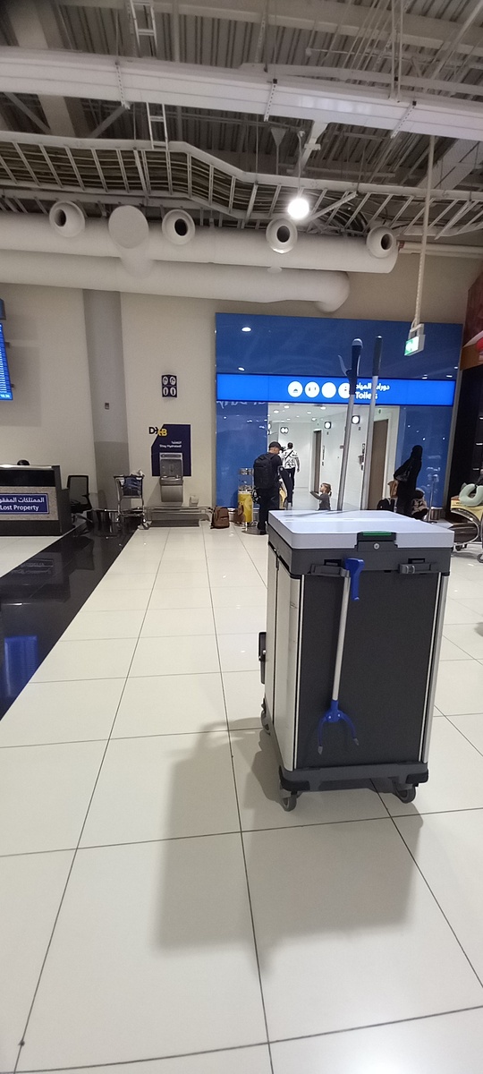 Питевой кран в аэропорту Дубая