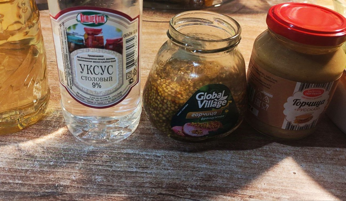 Ингредиенты соуса для салата Пикадилли