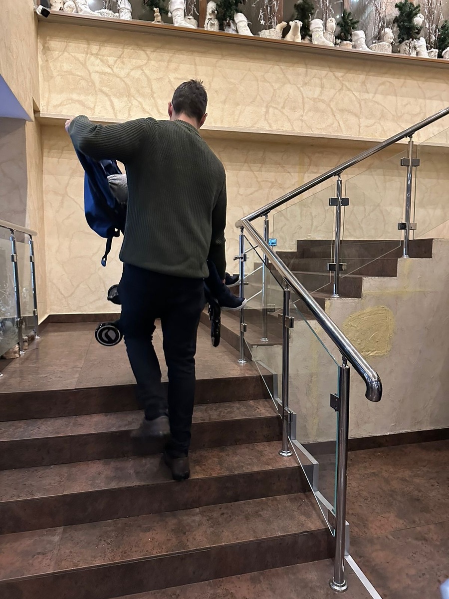 Это мы каждый раз поднимаемся в ресторан