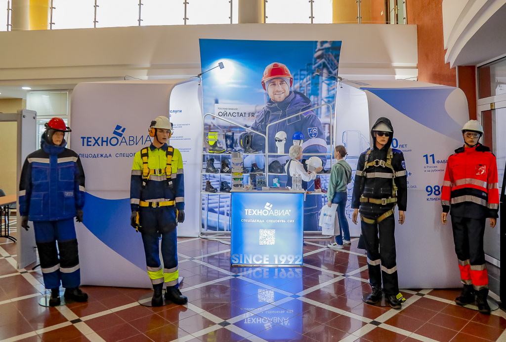    Работодатели стали требовать сотрудников с высшим образованием на 20 % чаще