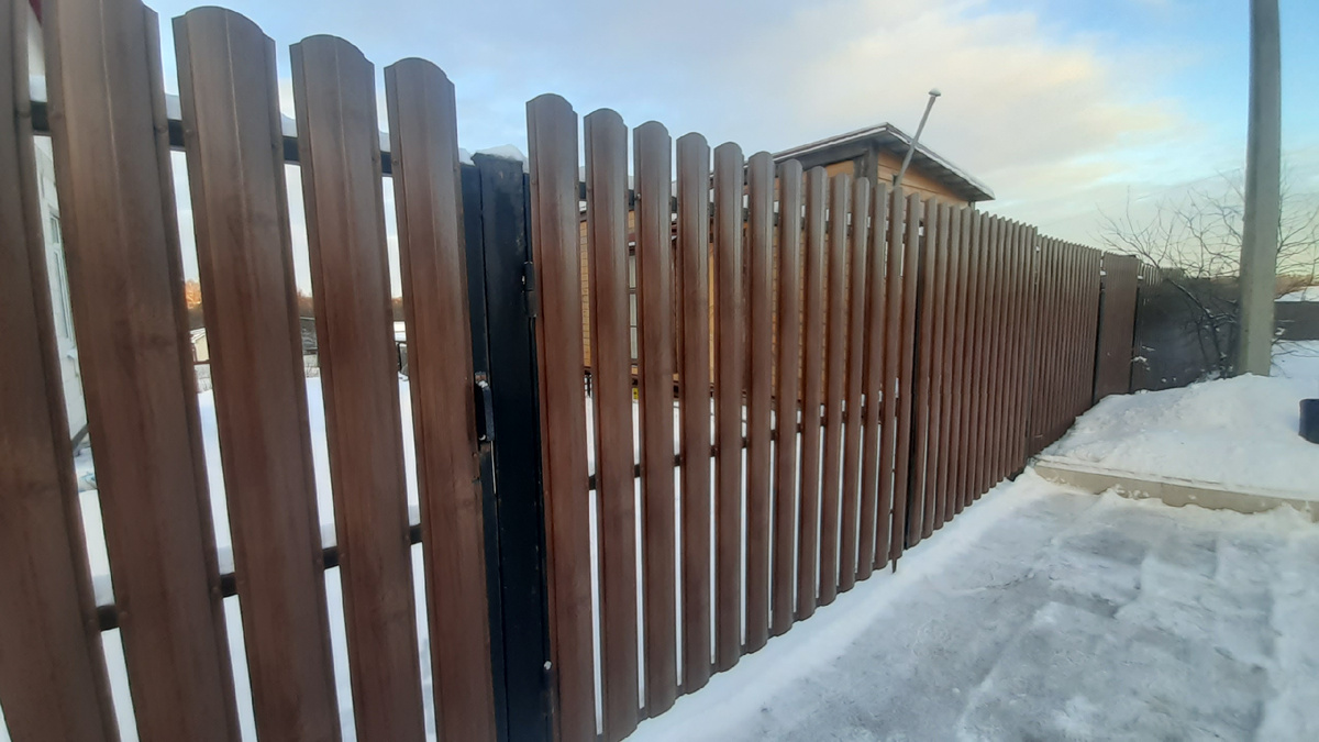 Вид готового забора