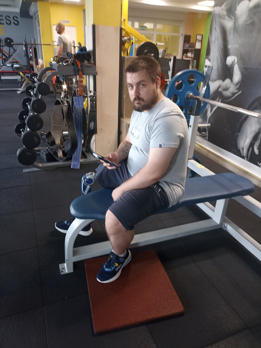Соломичев Иван на тренировке в фитнес клубе "FITNESS ZONE" Смоленск. 