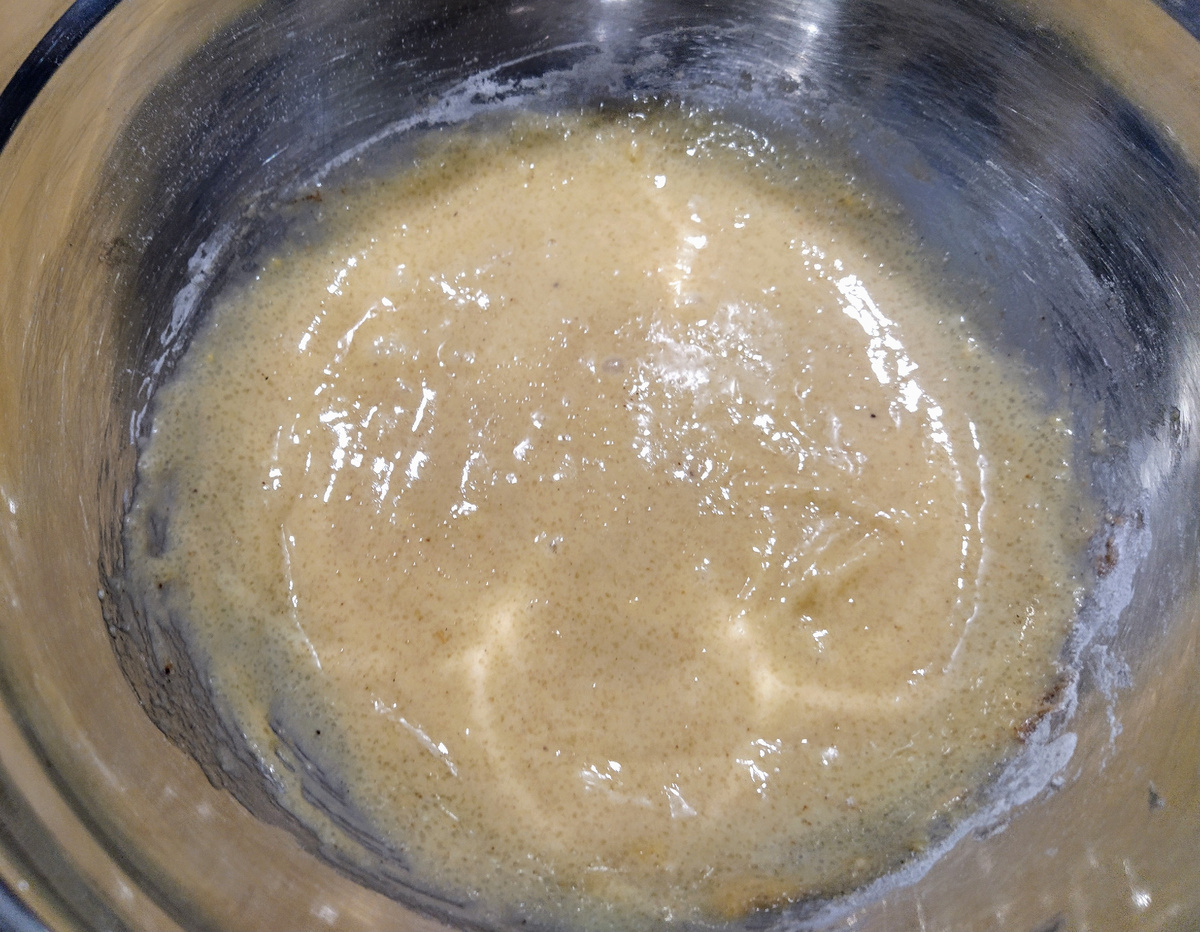 Смесь получается довольно густая.