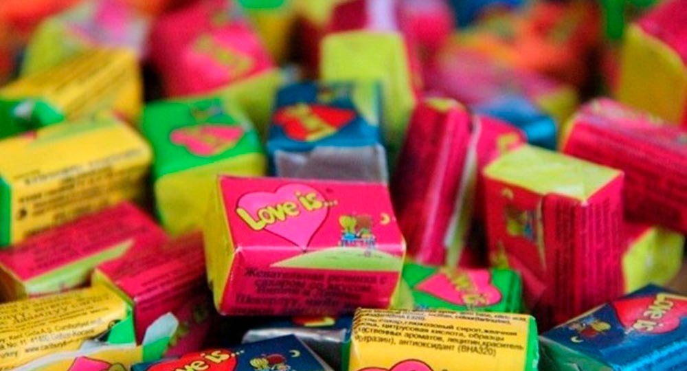 В фантиках "Love is..." История появления и интересные факты
