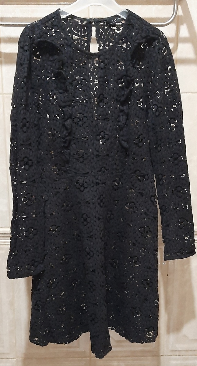 Платье из кружева.